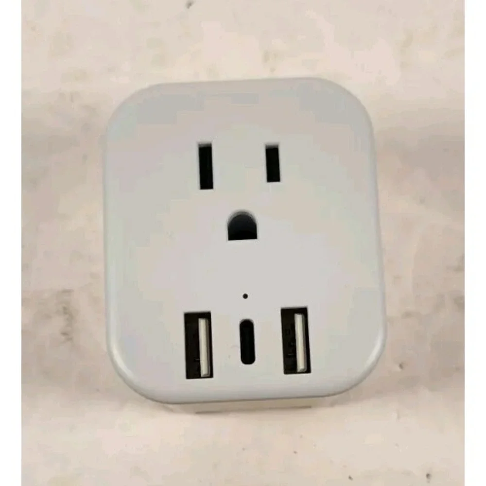 US‎ to EU Plug Adapter (8A5)